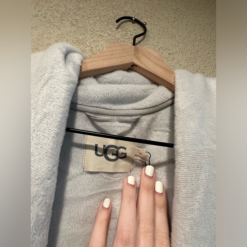 NWT UGG Robe - Picture 4 of 4